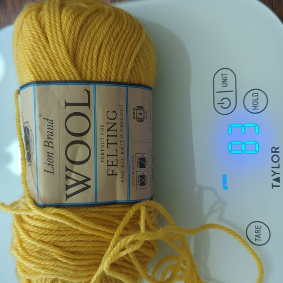 Paton's Classic Wool Medium Weight (4) - Picture 10 of 11